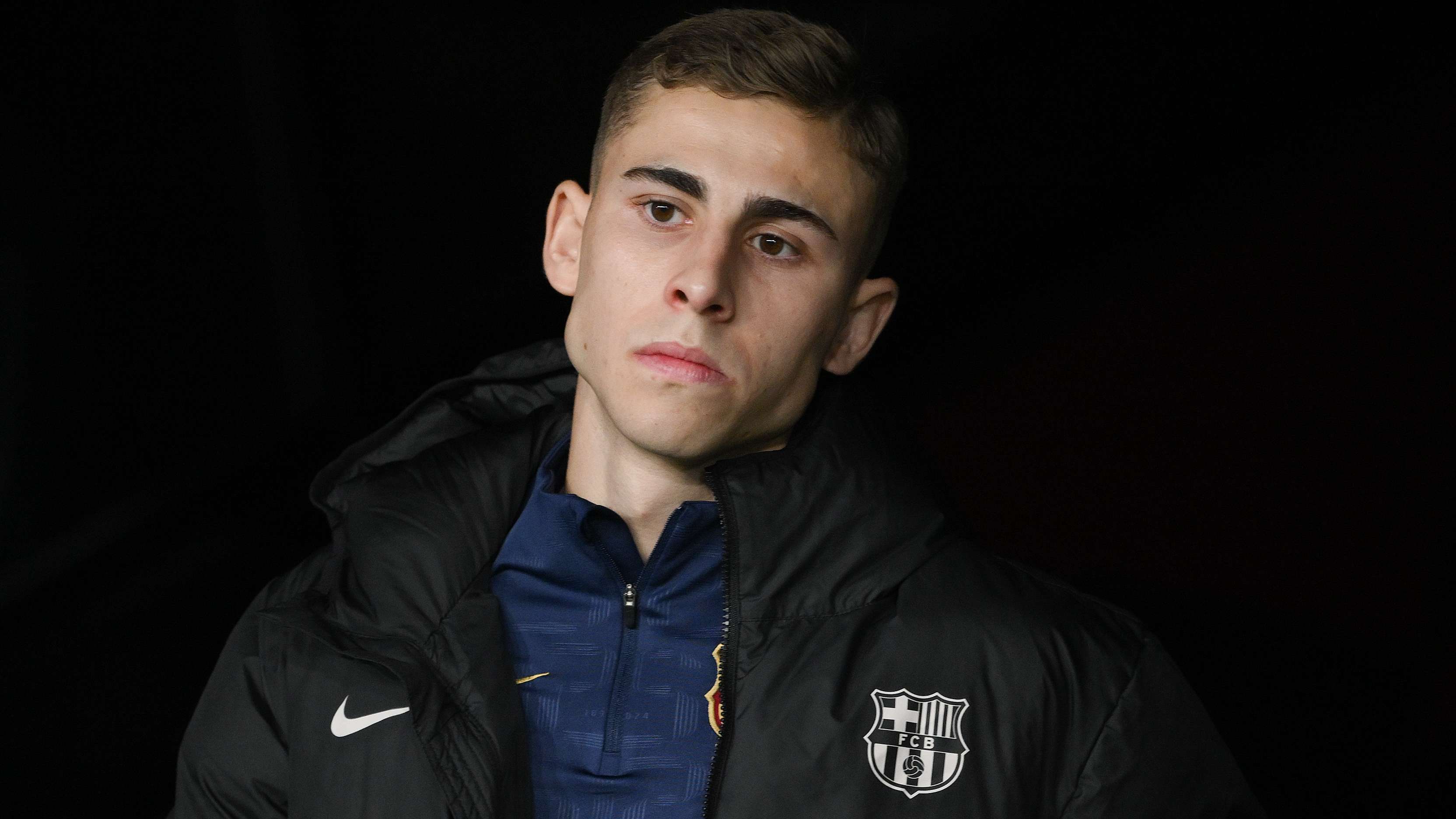 此次事件使 此次事件使