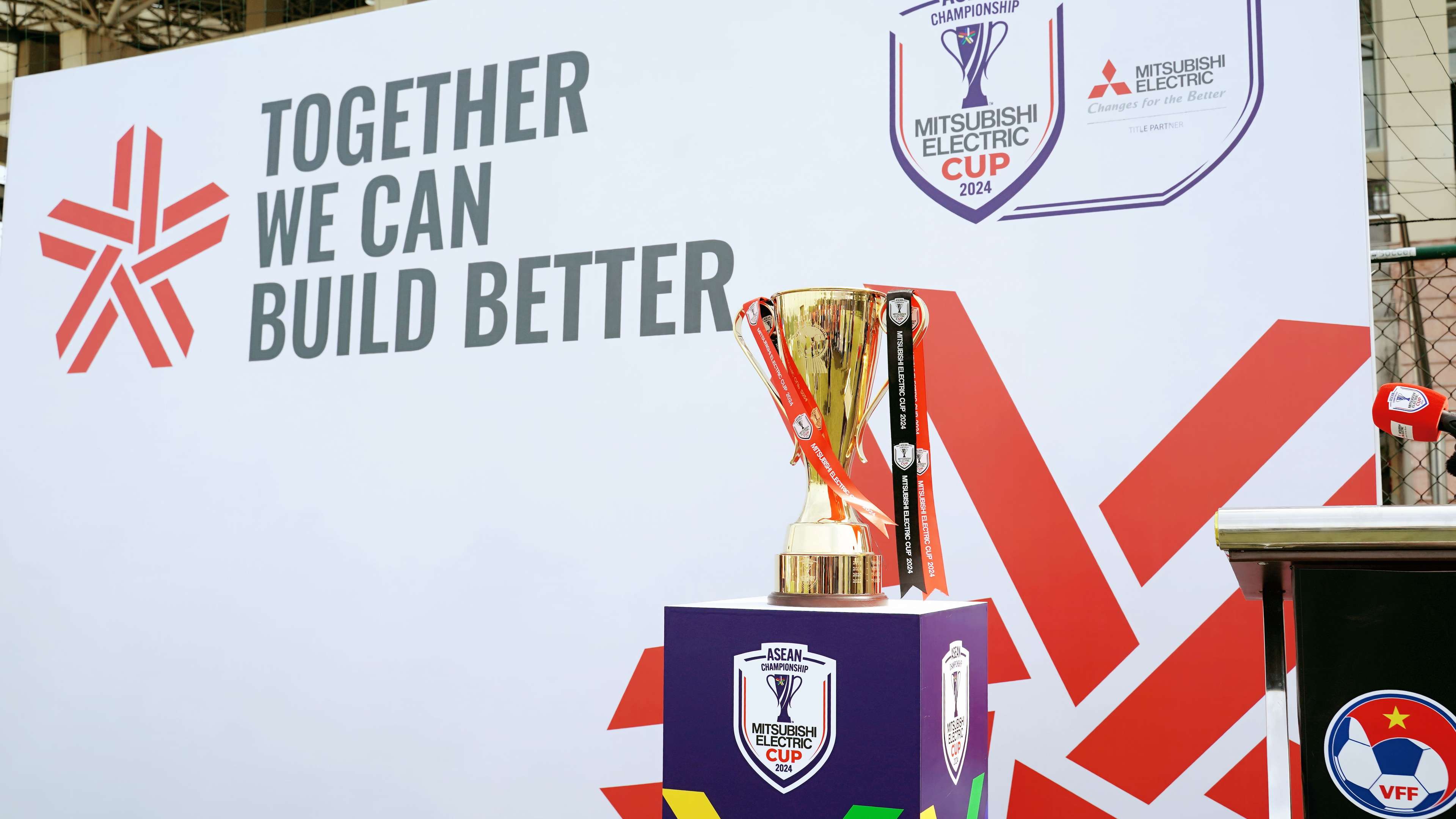 三狮军团顽强战胜非洲雄狮 欧洲巨头法国出征八强全力以赴